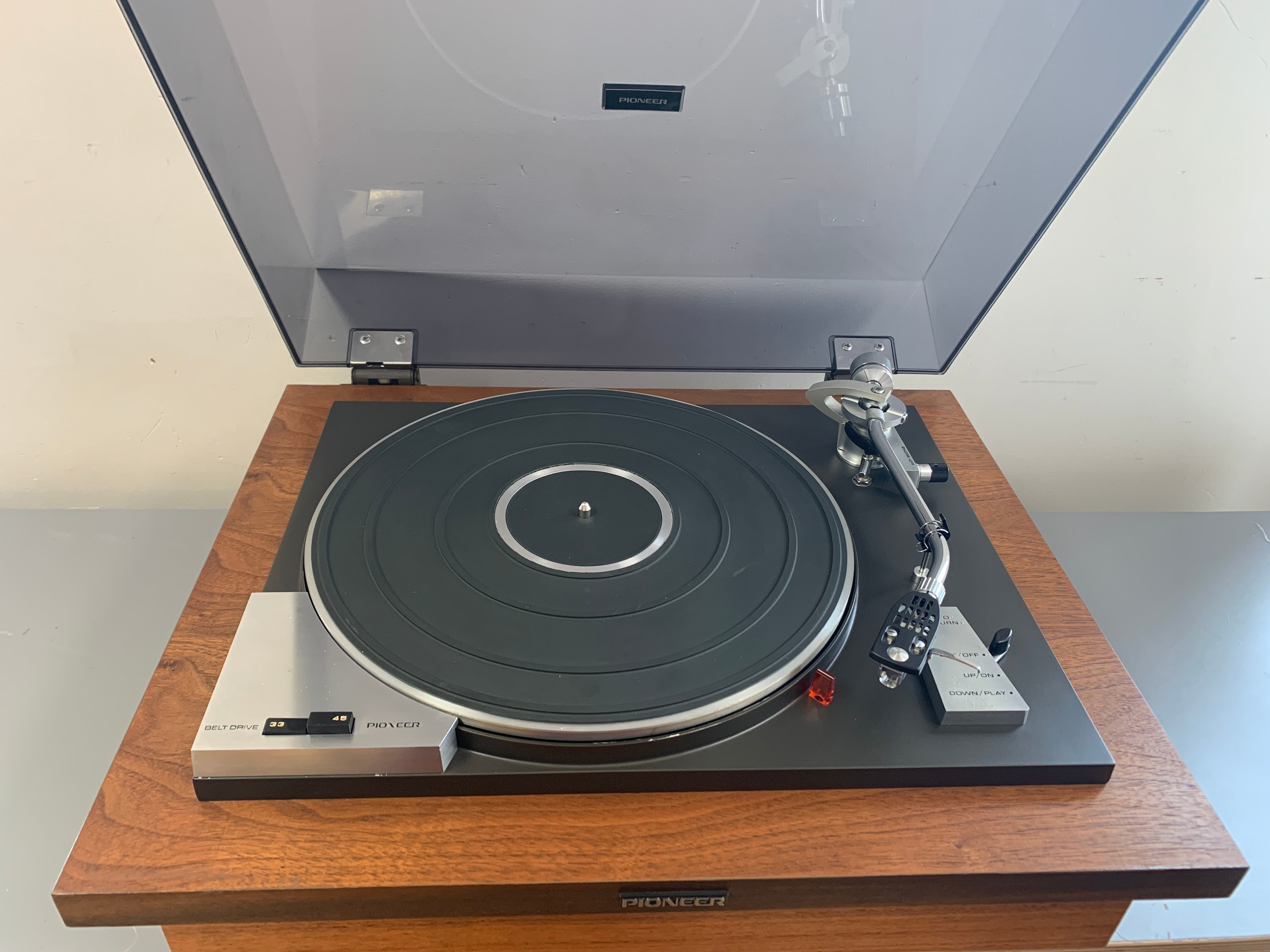 Pioneer belt drive turntable hotsell