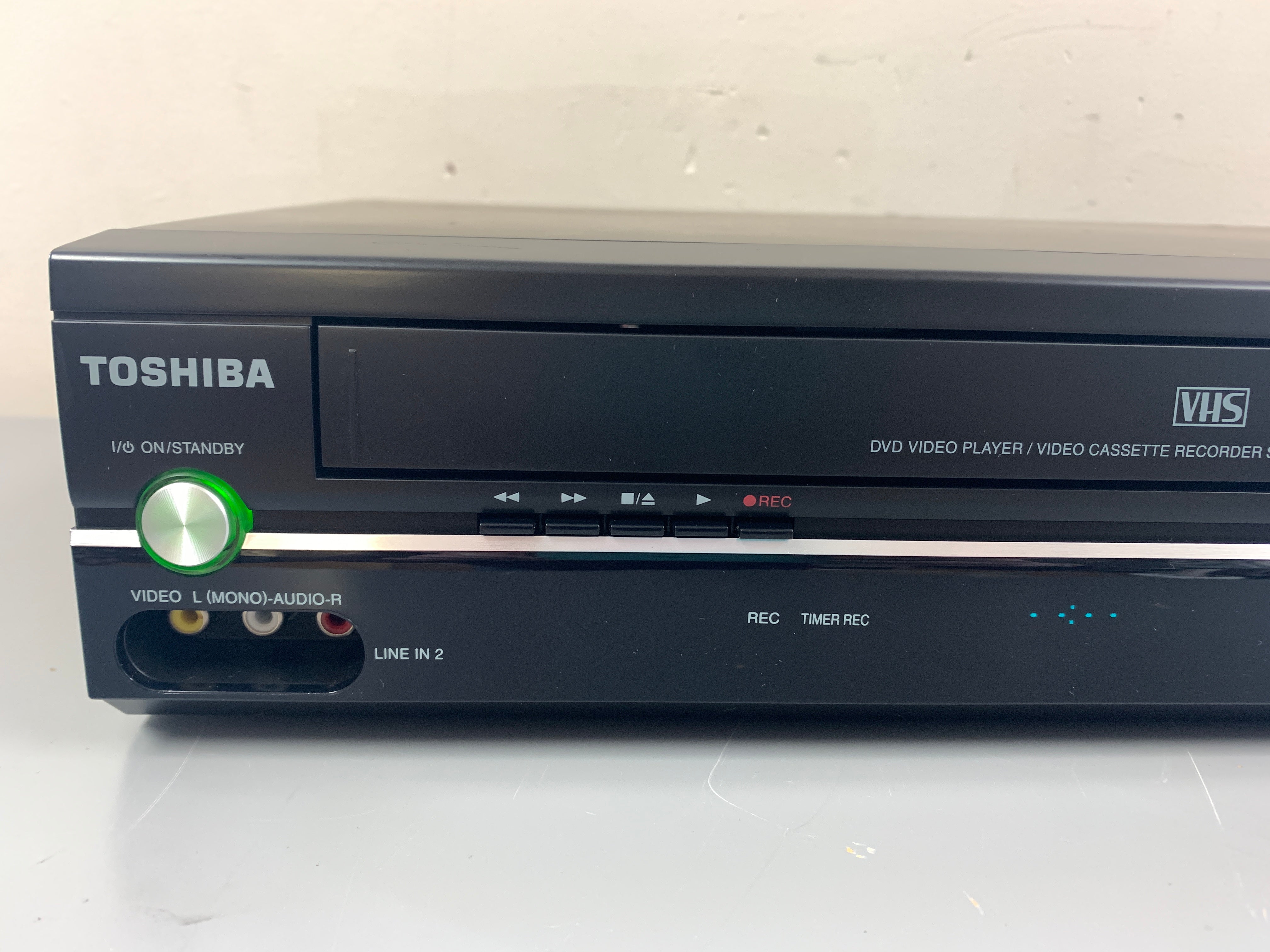 Toshiba deals SD-V296 DVD Player VCR Recorder Combo W/ Remote