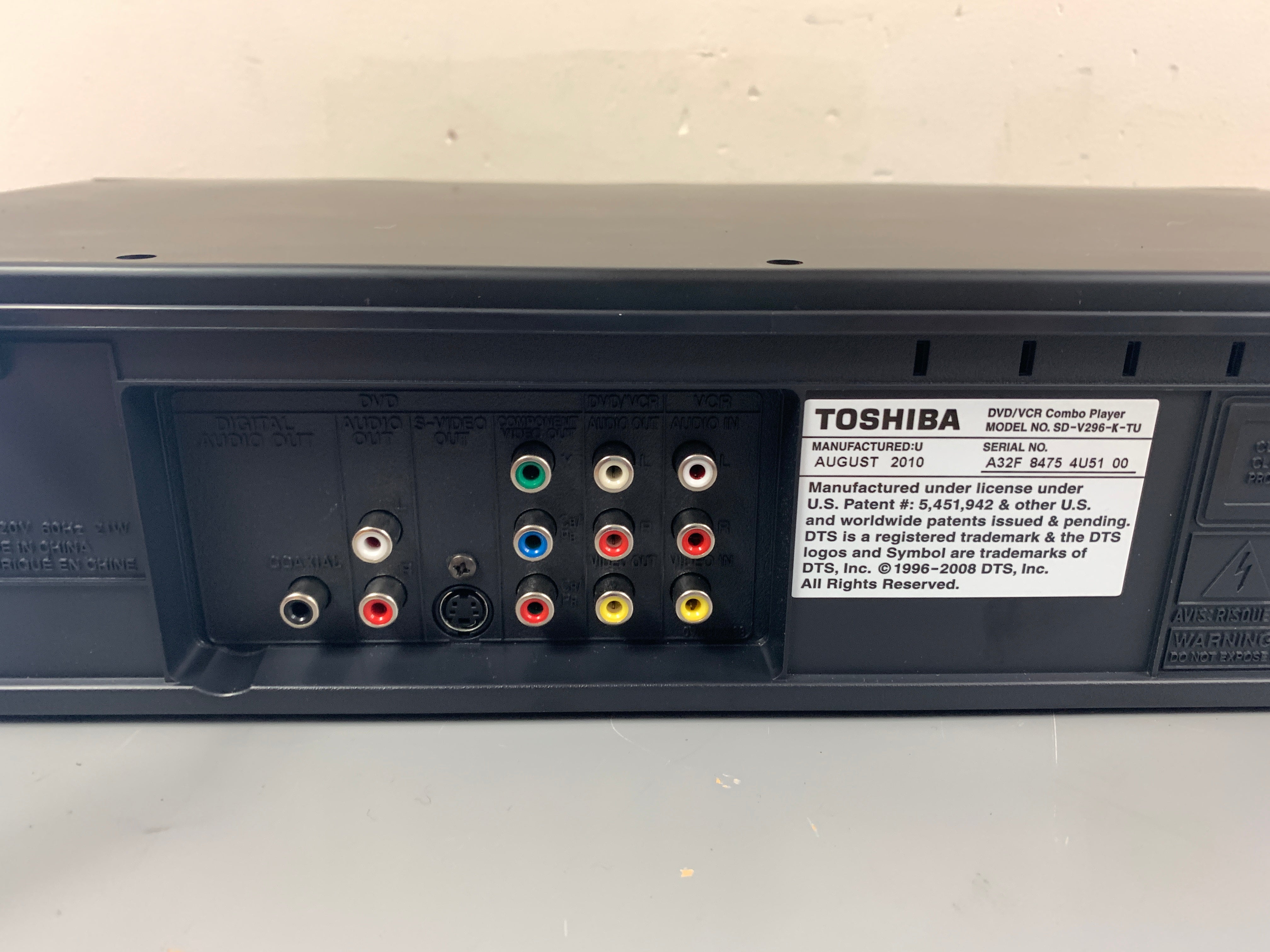 Toshiba SD-V296-K-TU DVD/VCR outlet Combination Player