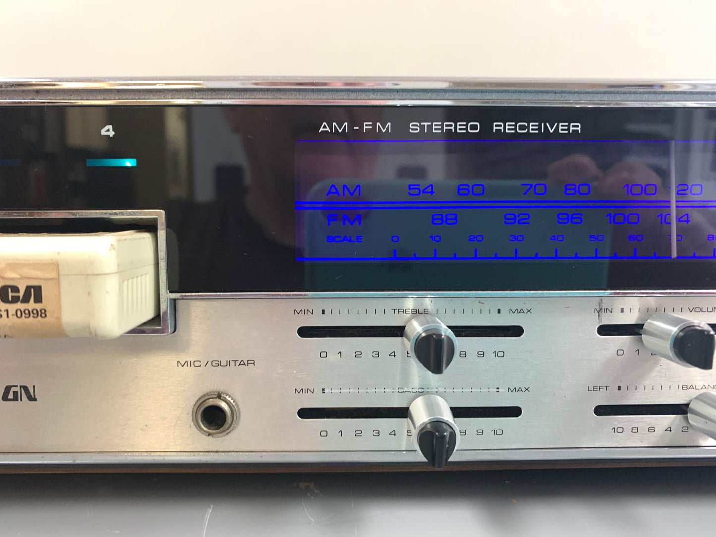 Soundesign 4456B Stereo Receiver 8-Track Player