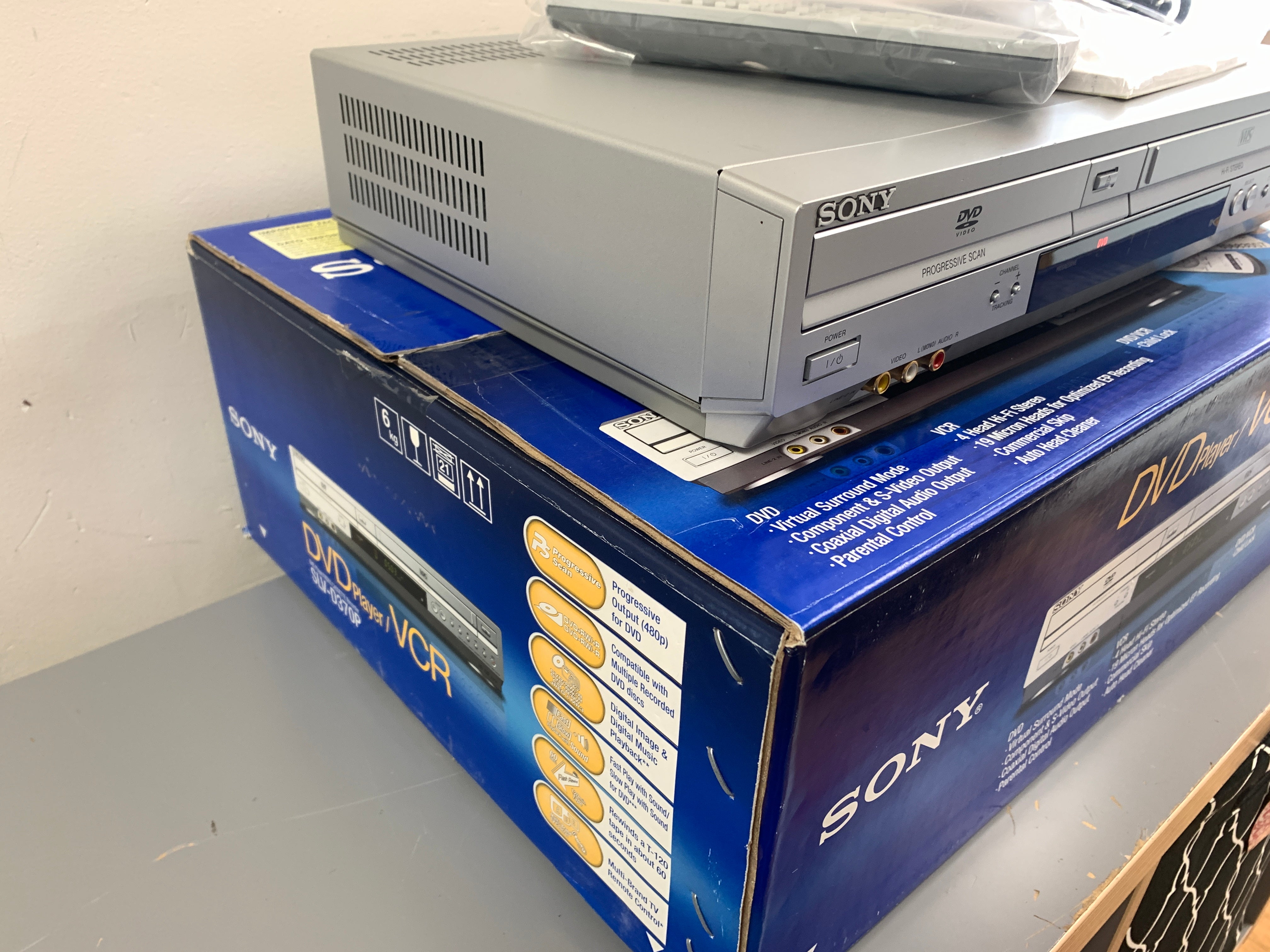 DVD VCR Combo New open Box store