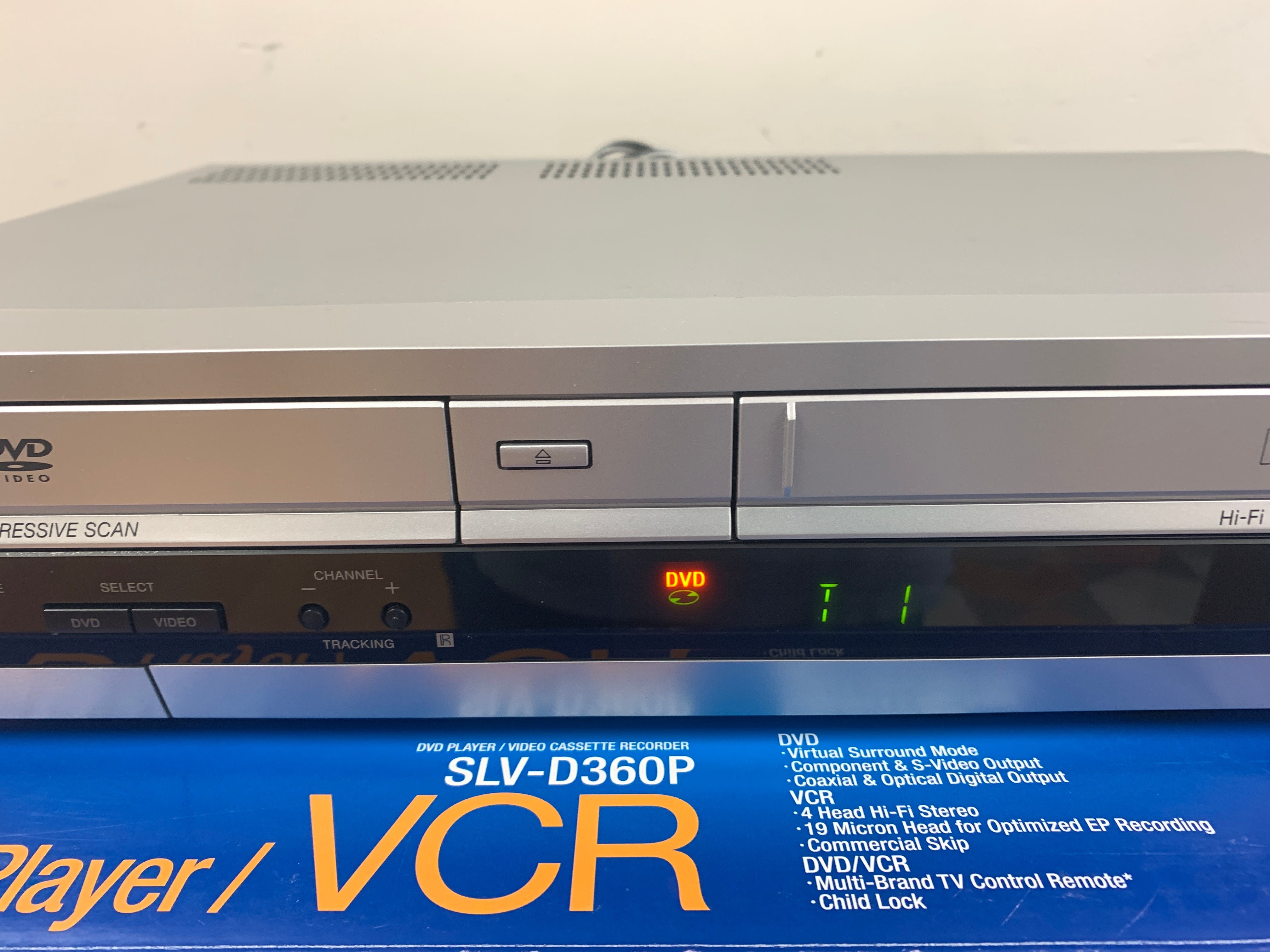 Sony store DVD/VHS Combo SLV-D560P