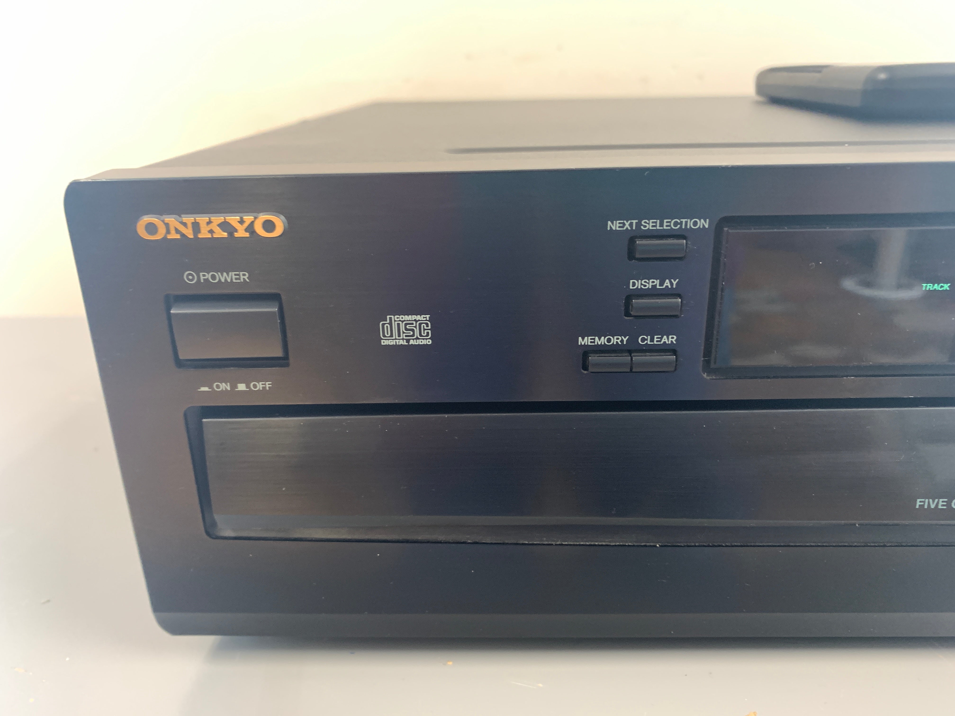 Onkyo Integra store DX-C370 6-CD Changer