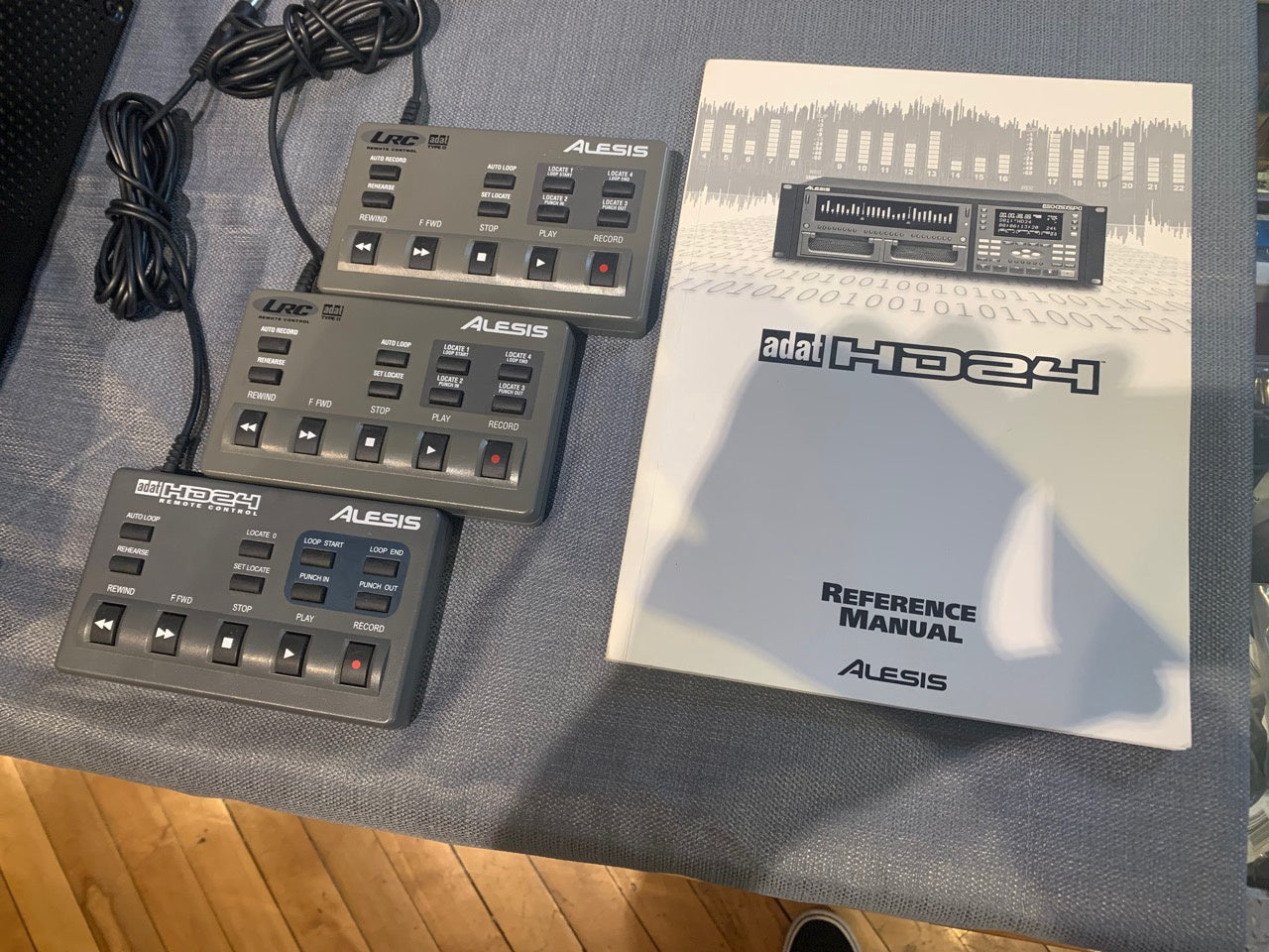 Alesis ADAT HD24 * Manual * 3ea Wired Remotes * Hard Disk