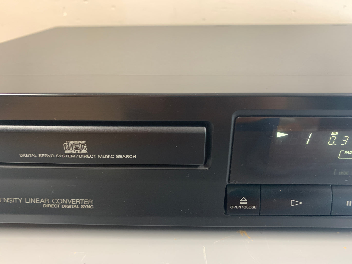 Sony CDP-211 Single Compact Disc Player