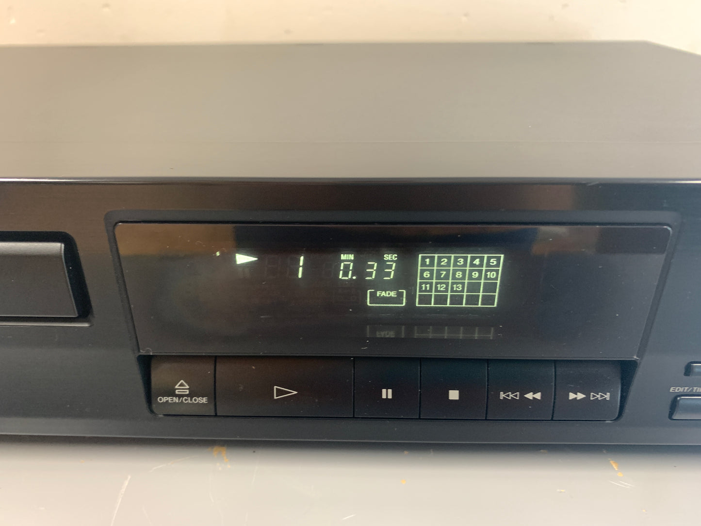 Sony CDP-211 Single Compact Disc Player