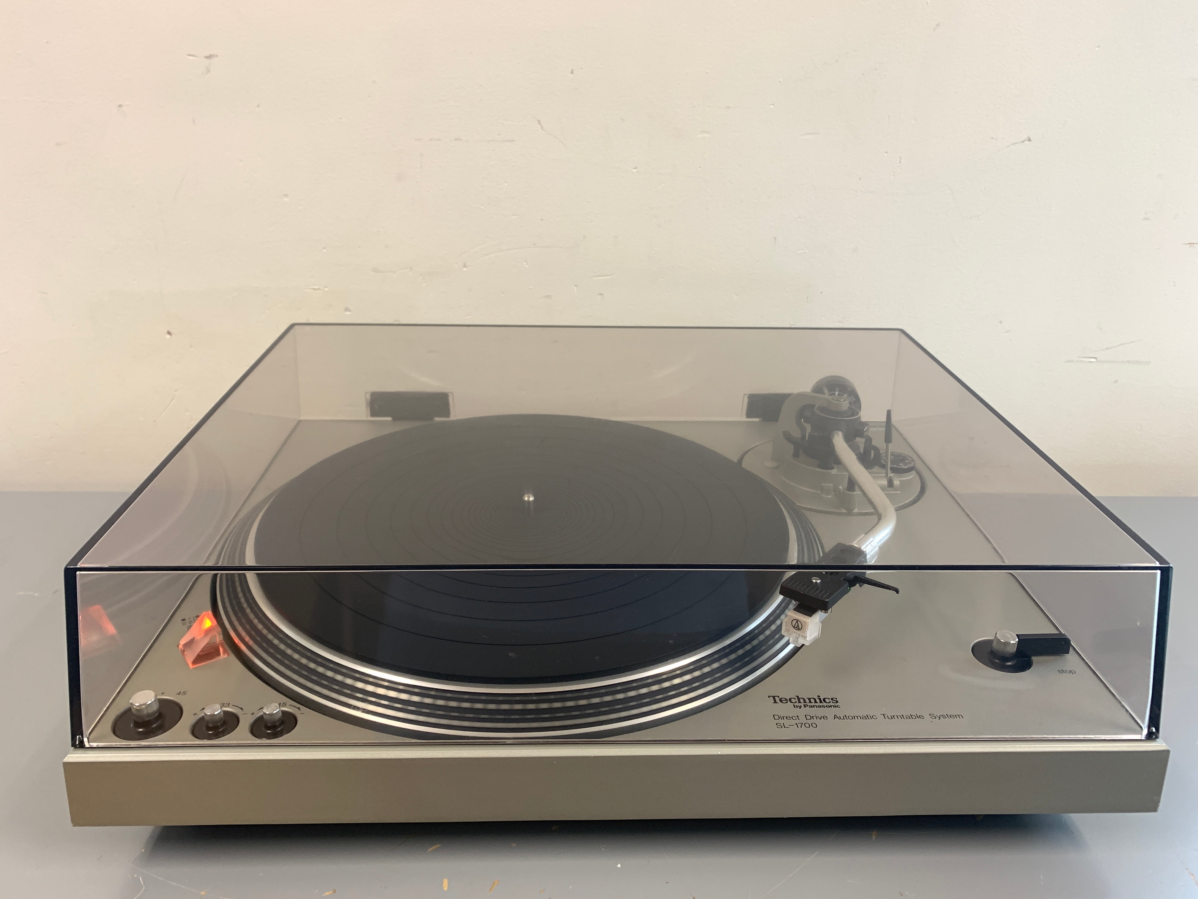 Technics SL 1700 Direct shops Drive Hi-Fi Plattenspieler