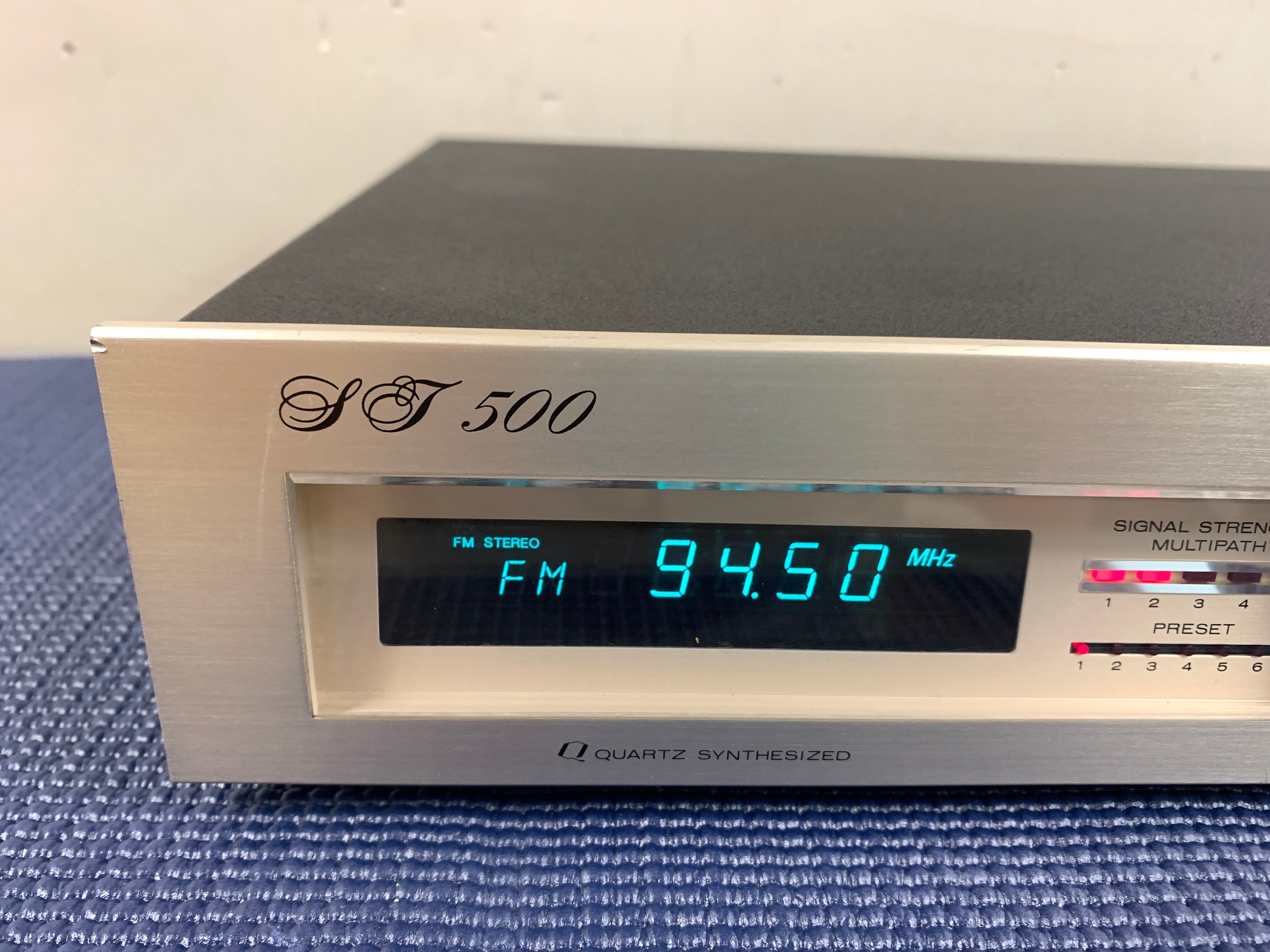 Vintage Marantz ST 500 Computer Stereo Tuner deals