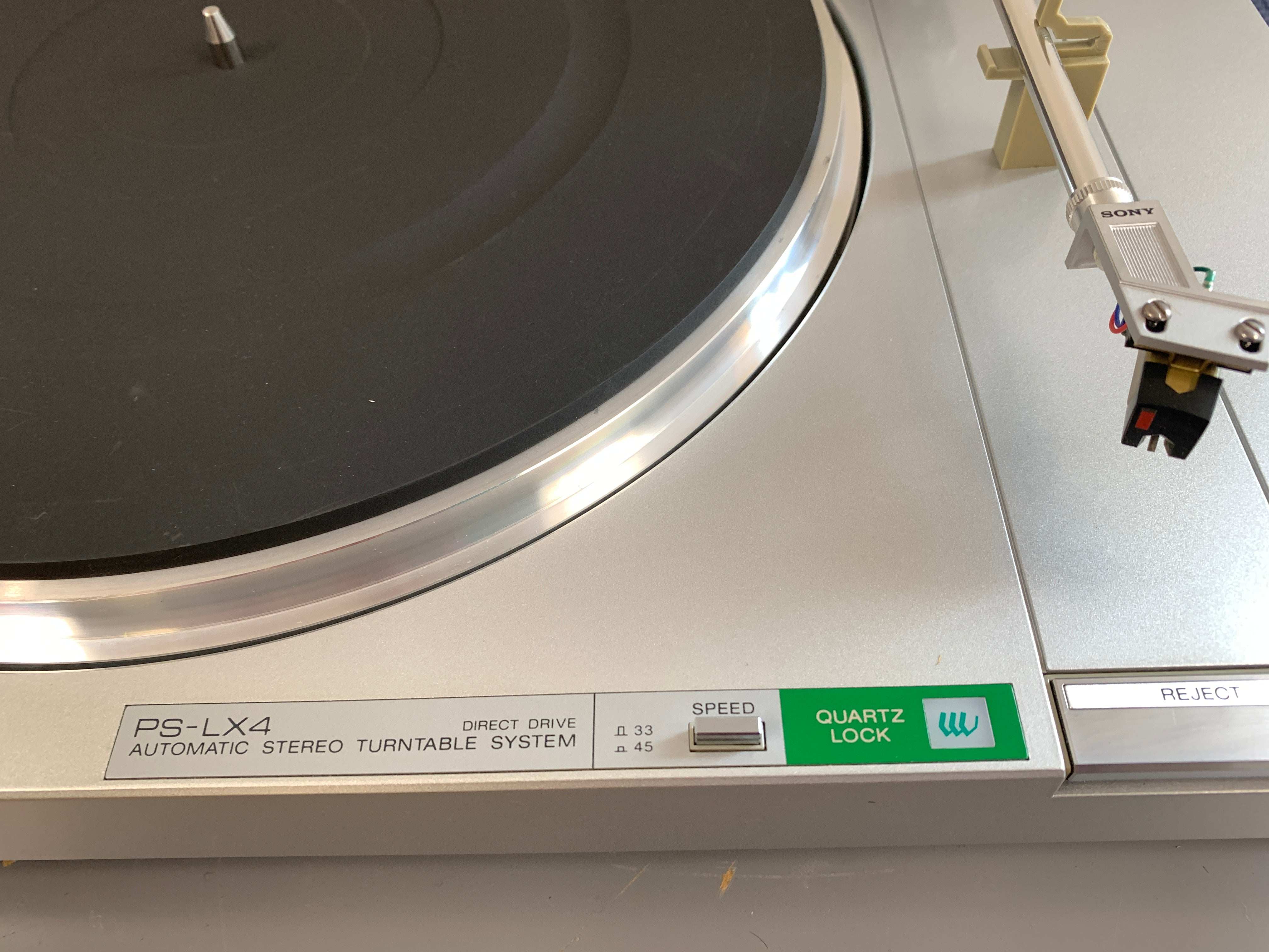 SONY PS-LX4 top AUTOMATIC STEREO TURNTABLE SYSTEM