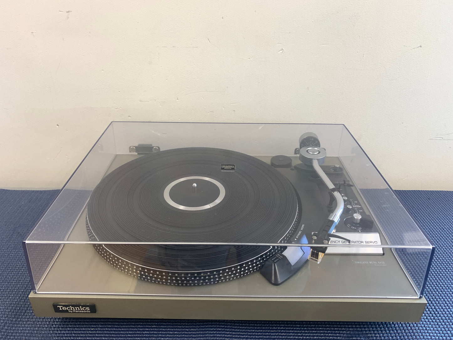 Technics SL-23 Belt Drive Turntable