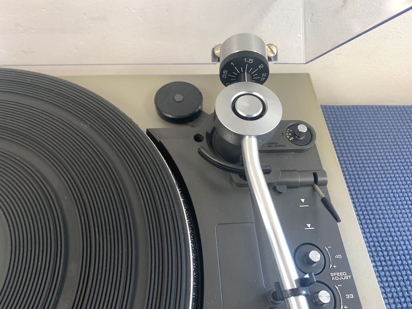 Technics SL-23 Belt Drive Turntable