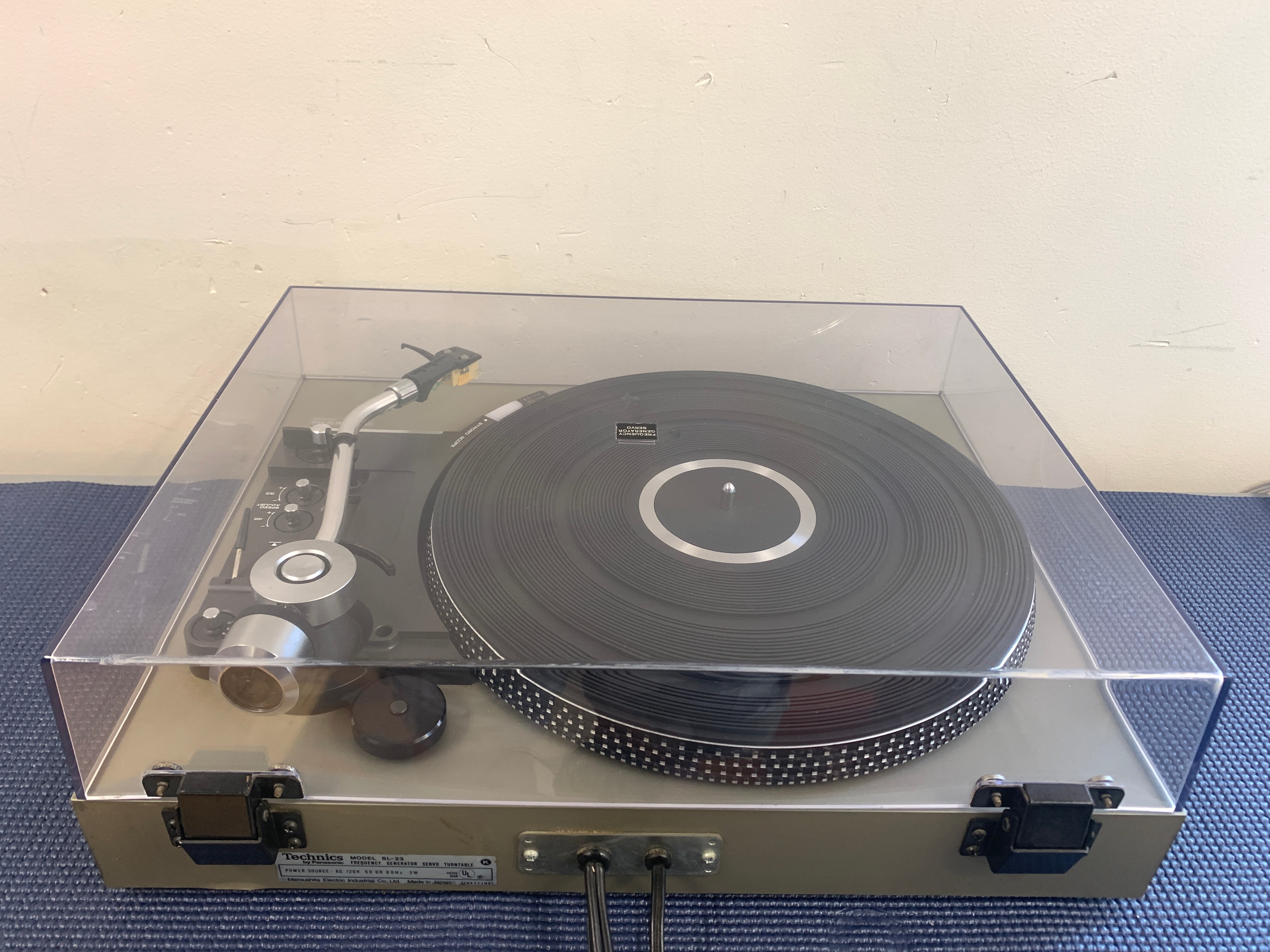 Technics Vintage SL-23 Belt Drive Semi-Auto outlet Turntable Working Great !