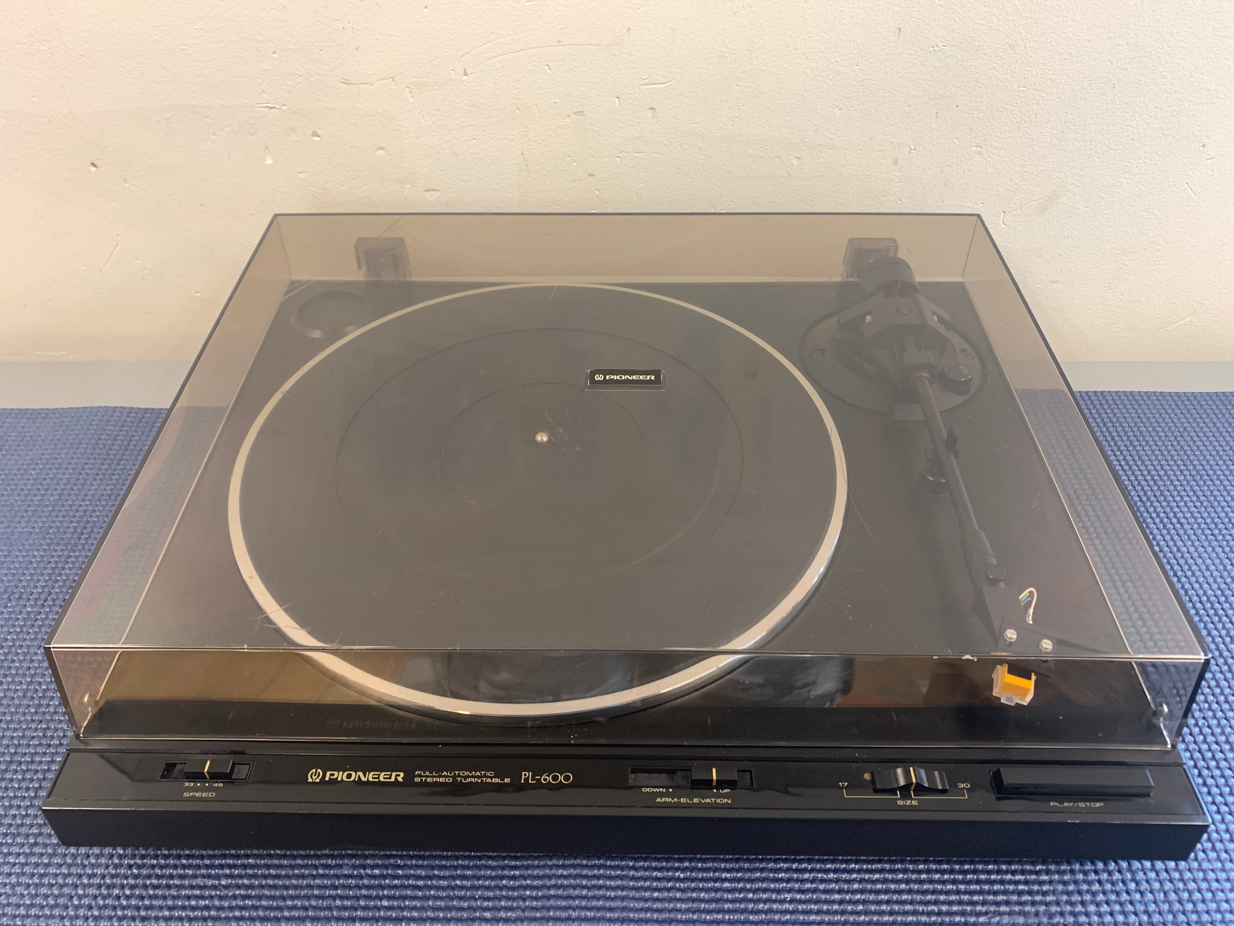 Pioneer PL-600 Full-Automatic Stereo Turntable shops