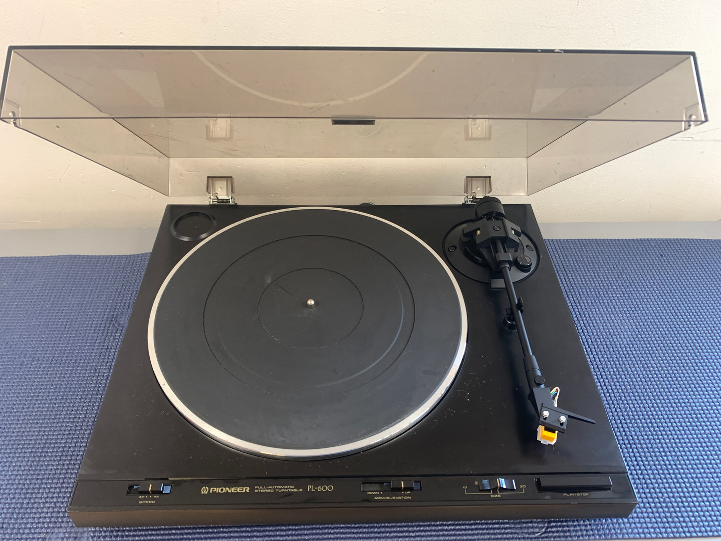 Pioneer PL-600 Belt Drive Turntable