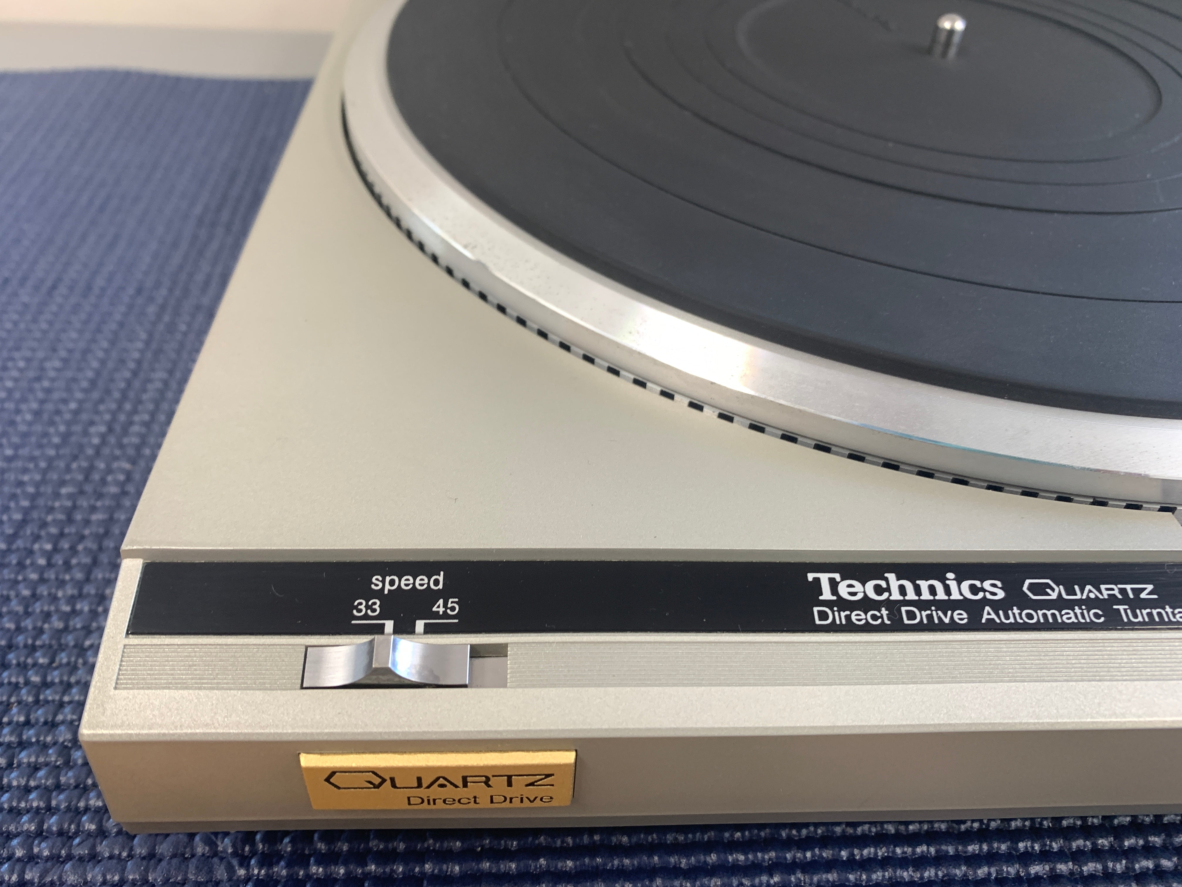 Technics SL-Q300 Direct Drive Fully Automatic Turntable – The Turntable  Store