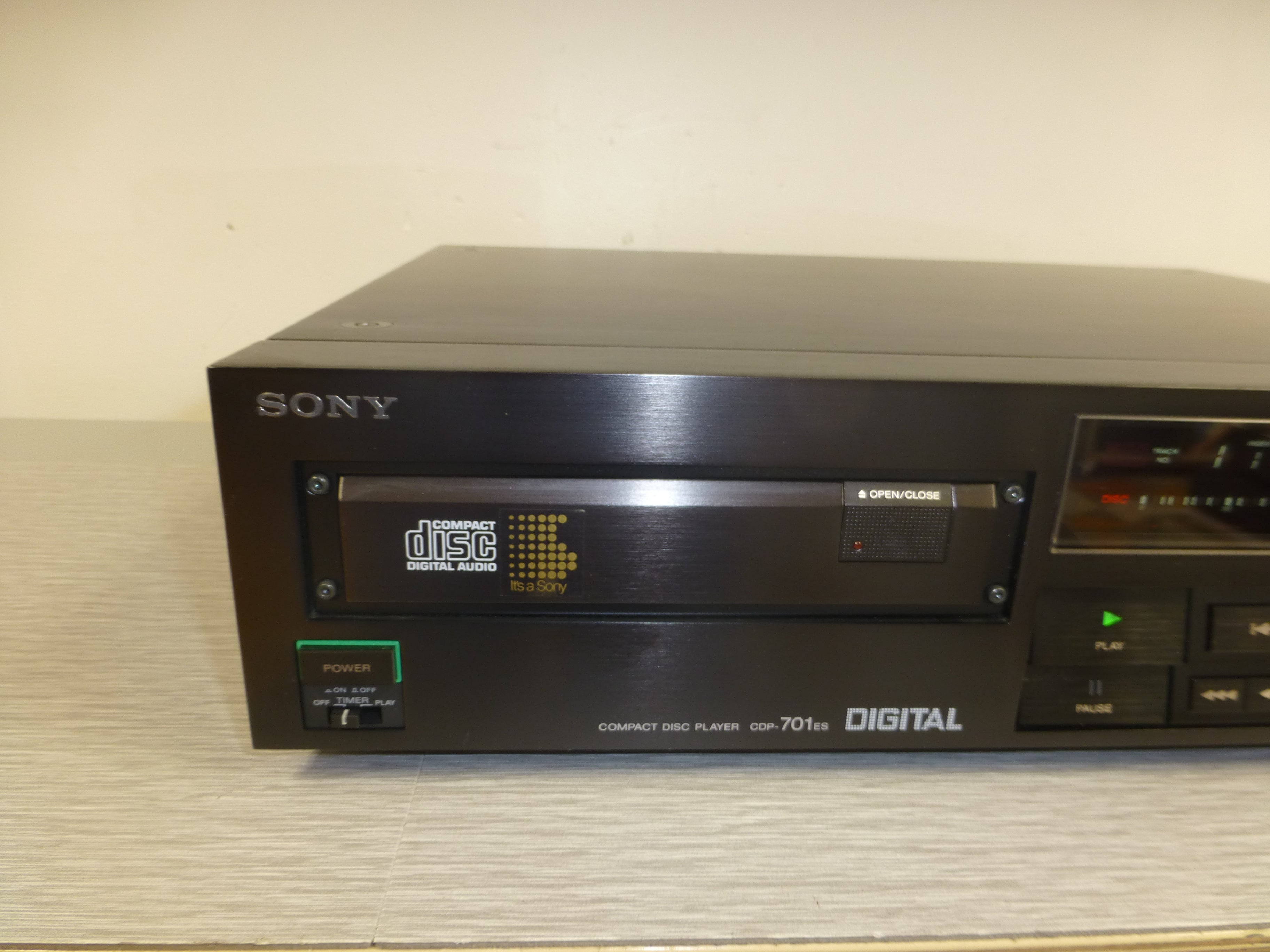 Sony CDP-701es Single CD Player