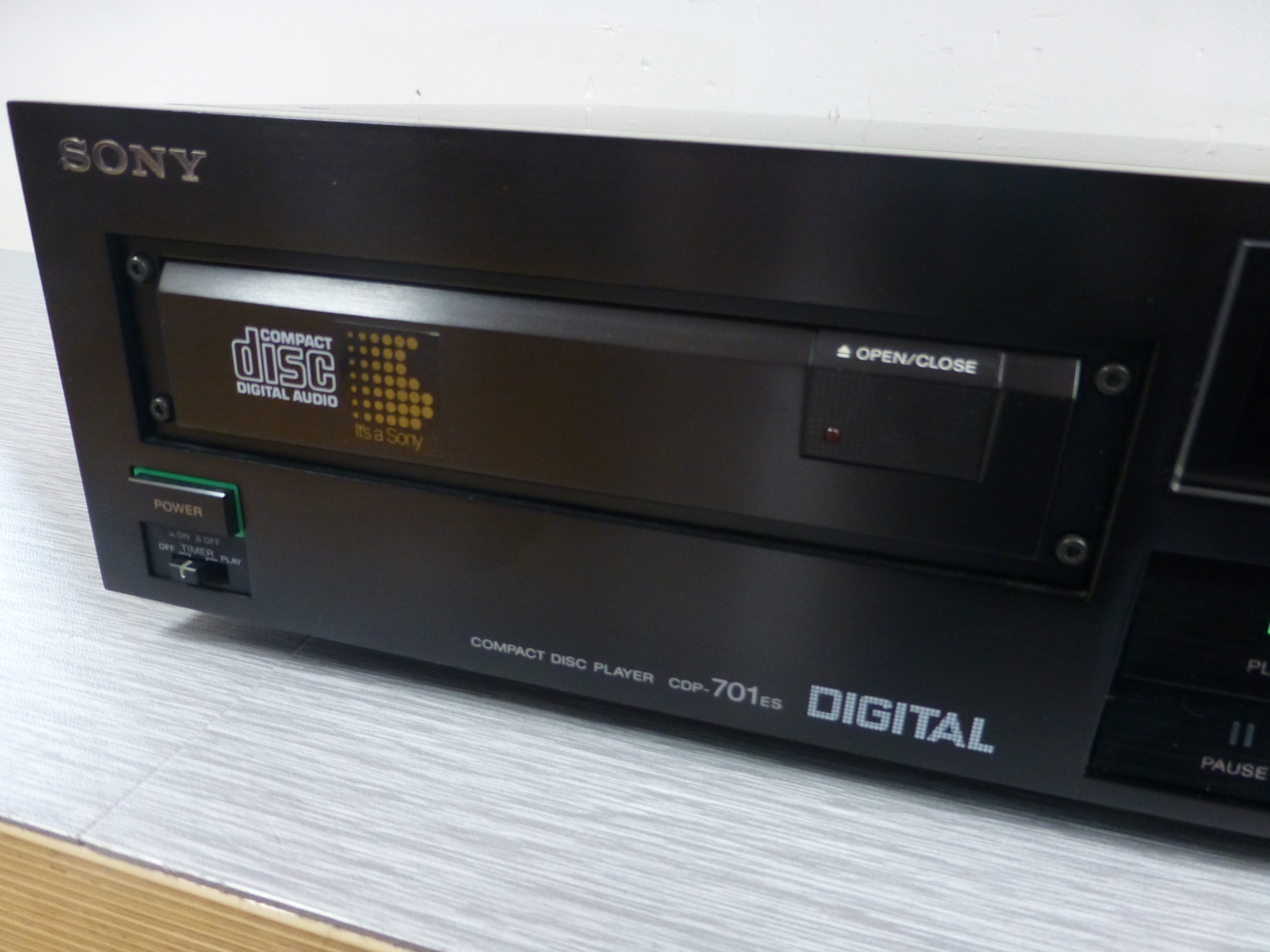 Sony CDP-701es Single CD Player