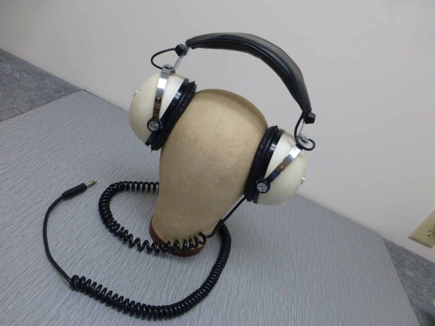 Pioneer SE-50 Stereo Headphones