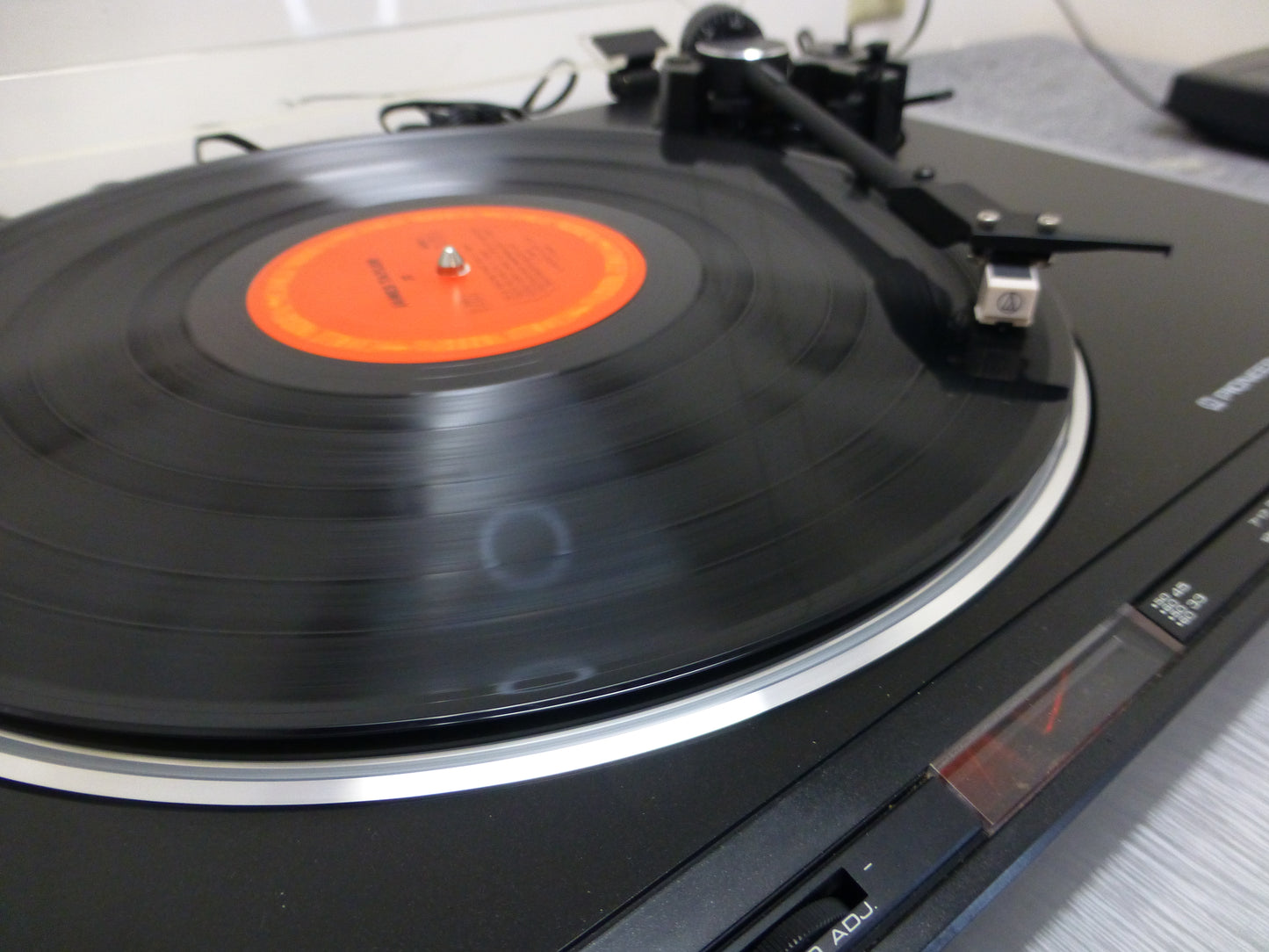 Pioneer PL730 Direct Drive Fully Automatic Turntable