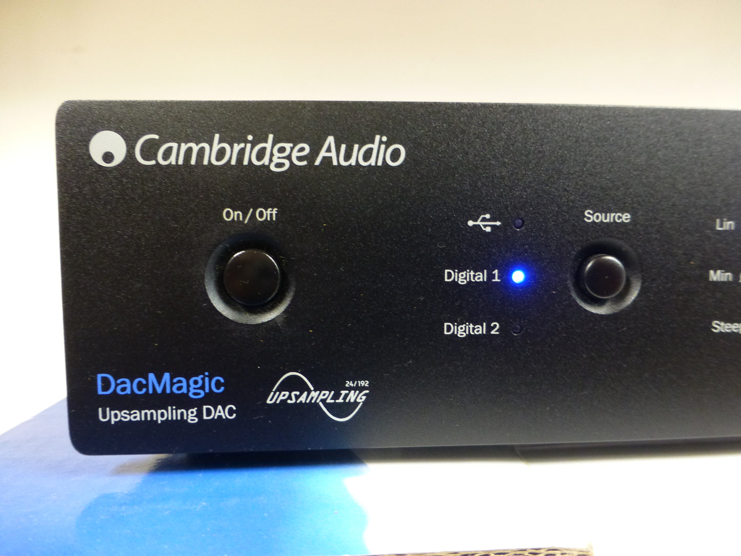 Cambridge Audio Azur DacMagic - Digital to Analog Converter